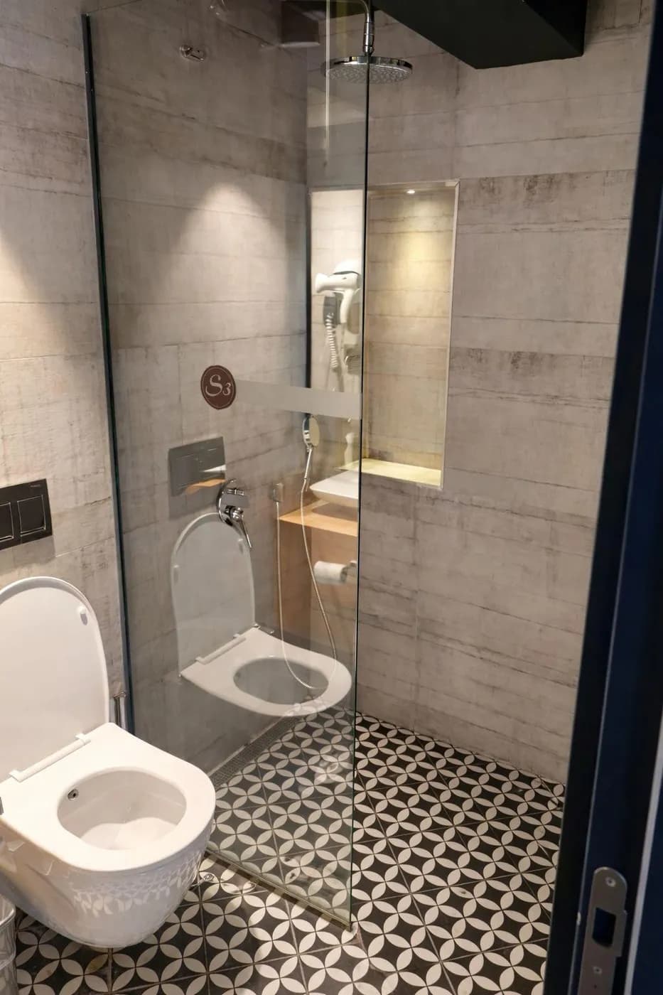 Modern bathroom