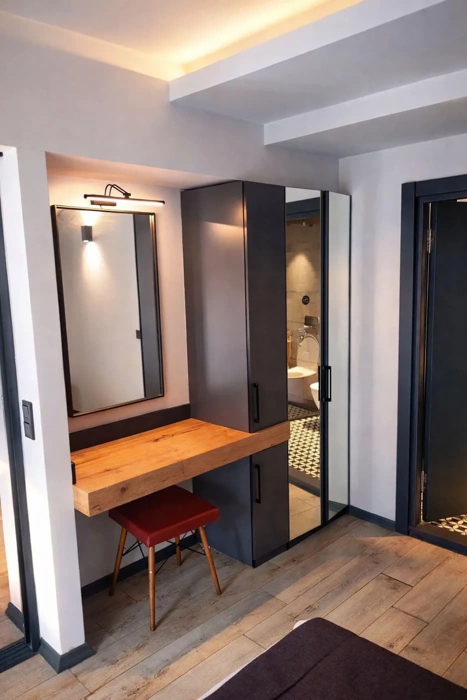 Dressing and make-up area