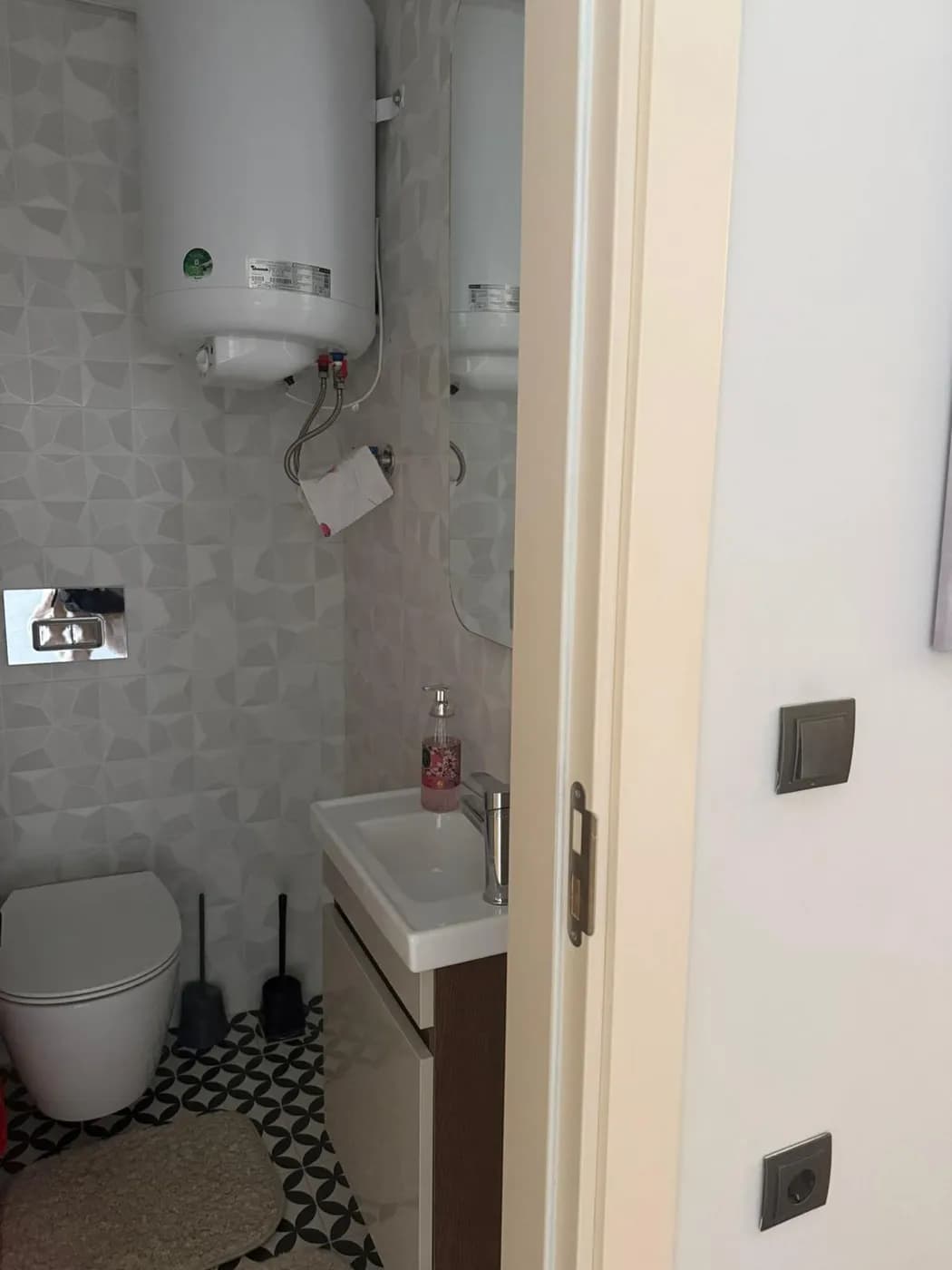 Guest toilet